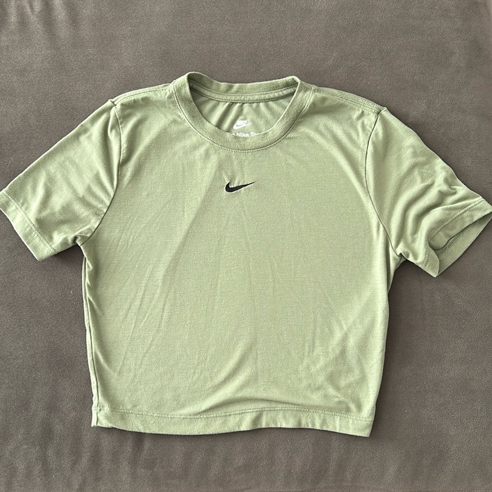 Nike Womens Youth Light Green Short Sleeve Tee